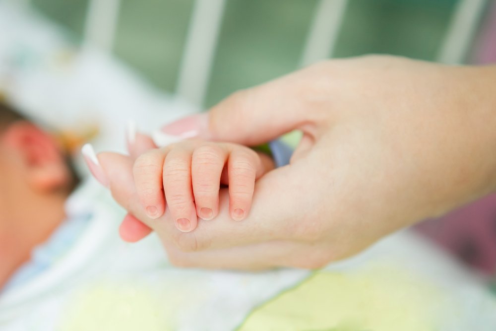 新生児がブルブル震える原因は 赤ちゃんがピクピクしたらどうする こそだてハック