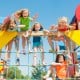 子供　公園　遊び　ジャングルジム　女の子