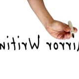 鏡文字 文字 英語