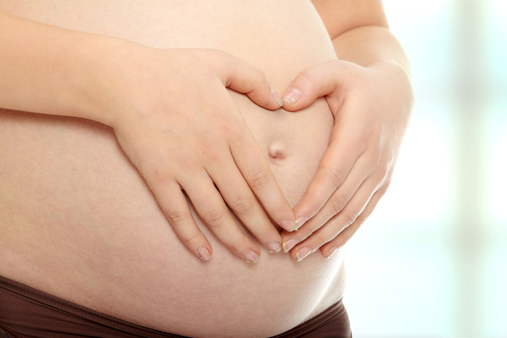 妊婦がでべそになりやすい理由 原因は いつ元に戻るの こそだてハック 妊婦がでべそになりやすい理由 原因は いつ元に戻るの こそだてハック