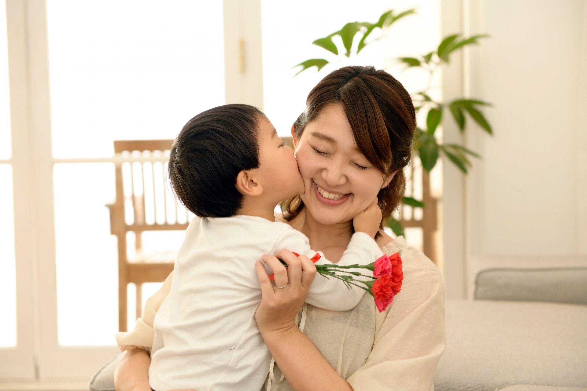 子供が甘える心理とは 愛情不足が原因 甘えるときのサインって こそだてハック