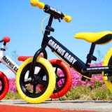 要出典 2歳の自転車 グラフィス GR-BABY幼児用 ペダルなし自転車