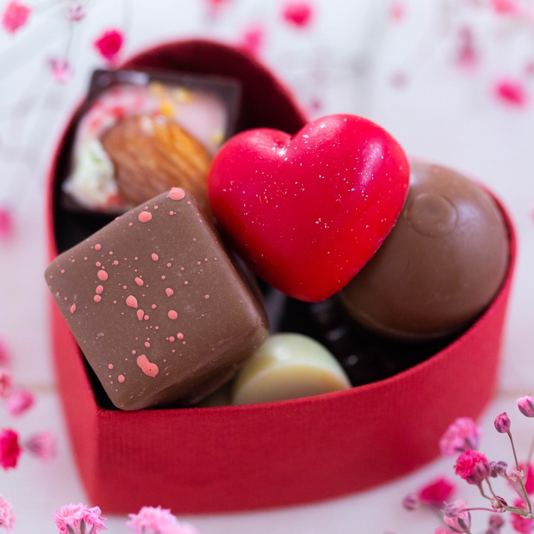 赤ちゃんはいつからチョコOK？依存性に注意して家族で一緒にバレンタインを楽しもう