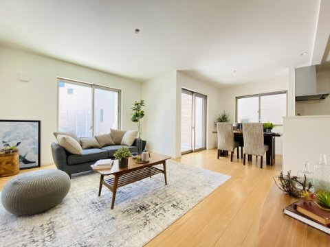 家　リビング　風景