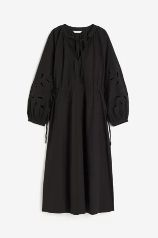 要出典 H&M 刺繍コットンワンピース