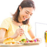 ママ　食事　食べ物