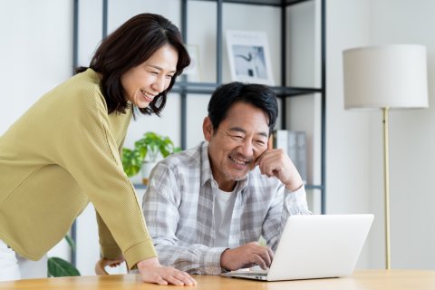 ミドル 夫婦 パソコン