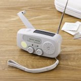 スリコ　ダイソー　防災グッズ　手回し式スマホ充電ラジオライト／SOBANI