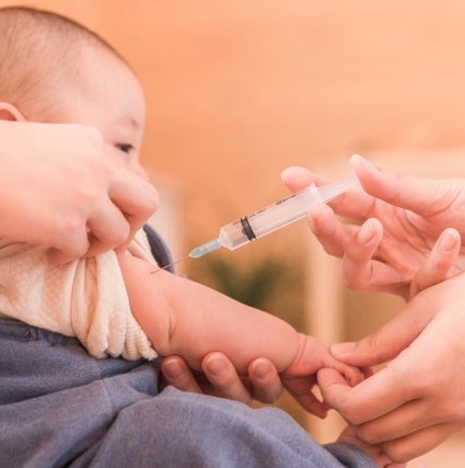 赤ちゃんの予防接種は生後2ヶ月から！パパが知っておきたいポイントを講座で解説