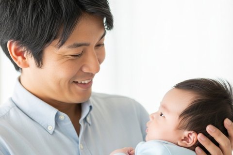 パパ 赤ちゃん 抱っこ