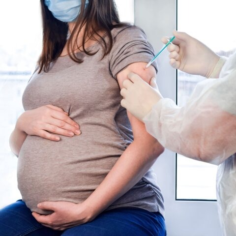【もう流行入り】インフル予防接種の前倒しも！妊婦さんとご家族はお早めに