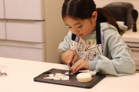 子ども　包丁　子ども用包丁　料理　台所　キッチン　女の子