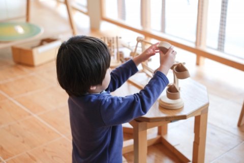 男の子 知育玩具 遊ぶ 4歳