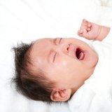 赤ちゃん　夜泣き　泣く