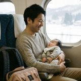 赤ちゃん　パパ　旅行　帰省　新幹線