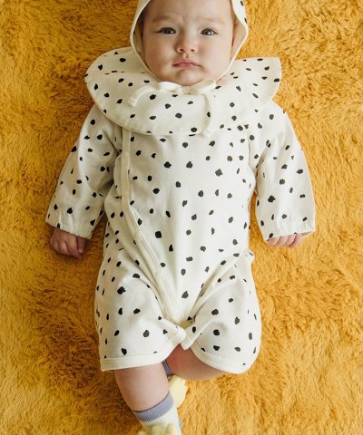 要出典 3COINS スリコ ベビー服 プリントロンパース