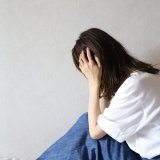 産後うつ　悩み　不調　頭痛　女性